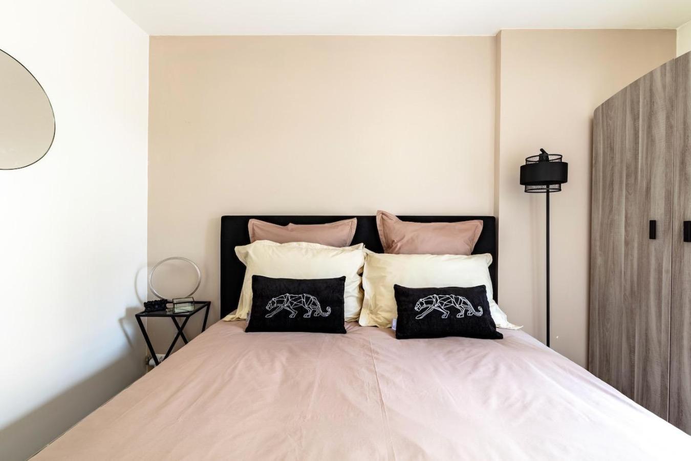 Charmant Refuge Avec Jardin, A 6 Minutes A Pied Du Metro Creteil L Echat-Lovely Retreat With Garden, Located A 6-Minute Walk From Creteil L Echat Metro Station Créteil Exterior foto