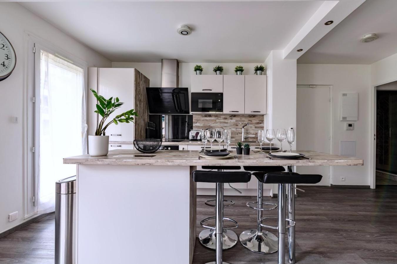 Charmant Refuge Avec Jardin, A 6 Minutes A Pied Du Metro Creteil L Echat-Lovely Retreat With Garden, Located A 6-Minute Walk From Creteil L Echat Metro Station Créteil Exterior foto