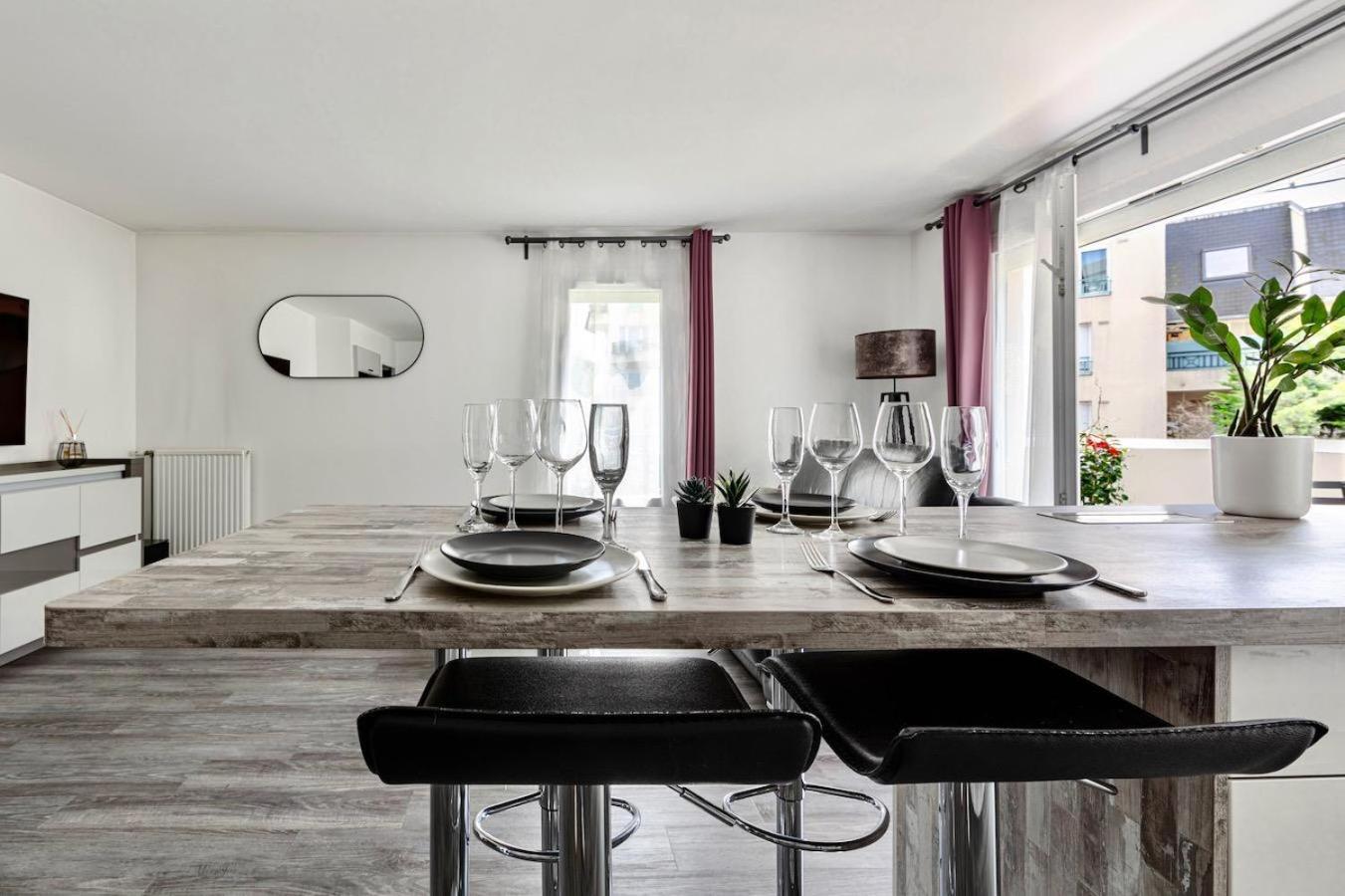 Charmant Refuge Avec Jardin, A 6 Minutes A Pied Du Metro Creteil L Echat-Lovely Retreat With Garden, Located A 6-Minute Walk From Creteil L Echat Metro Station Créteil Exterior foto