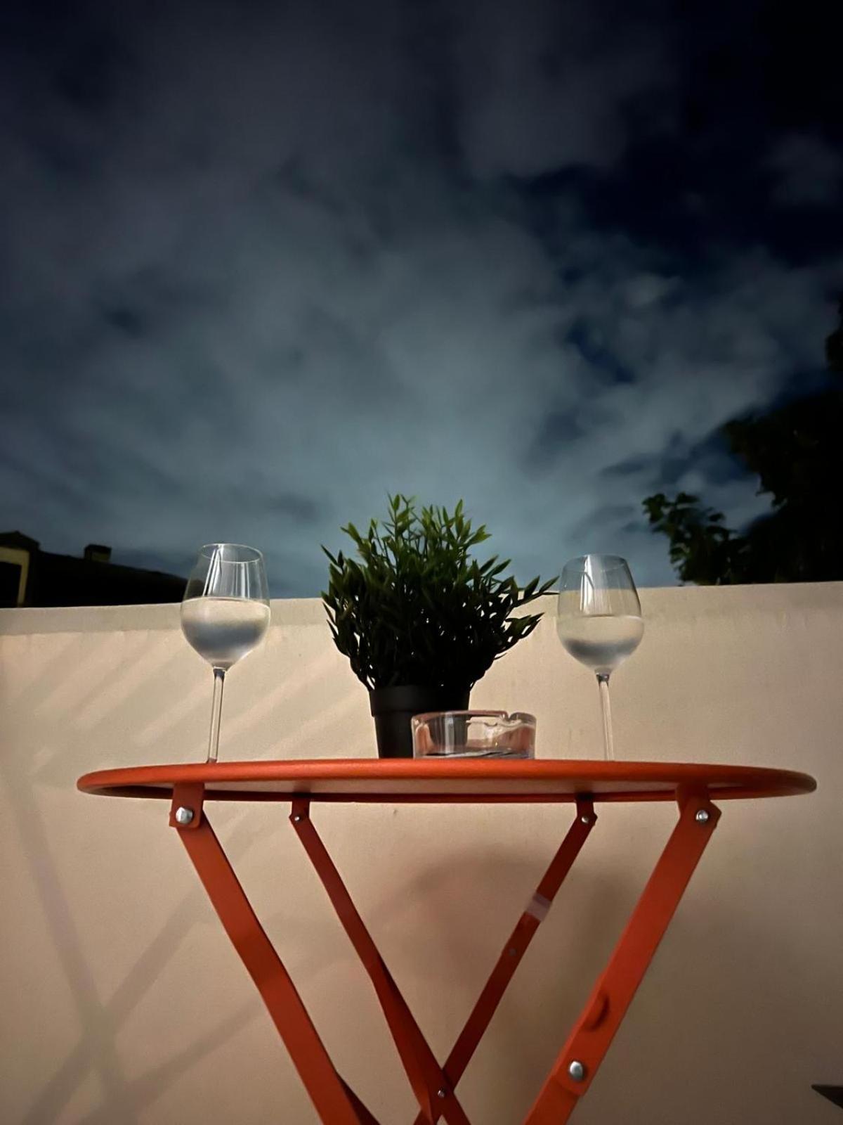 Charmant Refuge Avec Jardin, A 6 Minutes A Pied Du Metro Creteil L Echat-Lovely Retreat With Garden, Located A 6-Minute Walk From Creteil L Echat Metro Station Créteil Exterior foto
